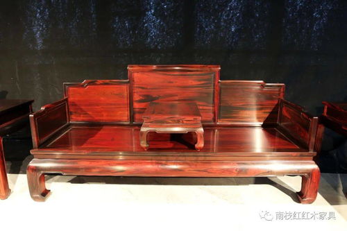 南枝红精品品鉴 客订大红酸枝素面五屏宝座沙发