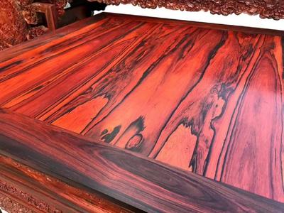 无中式，不贵气 豪华的装修离不开红木家具